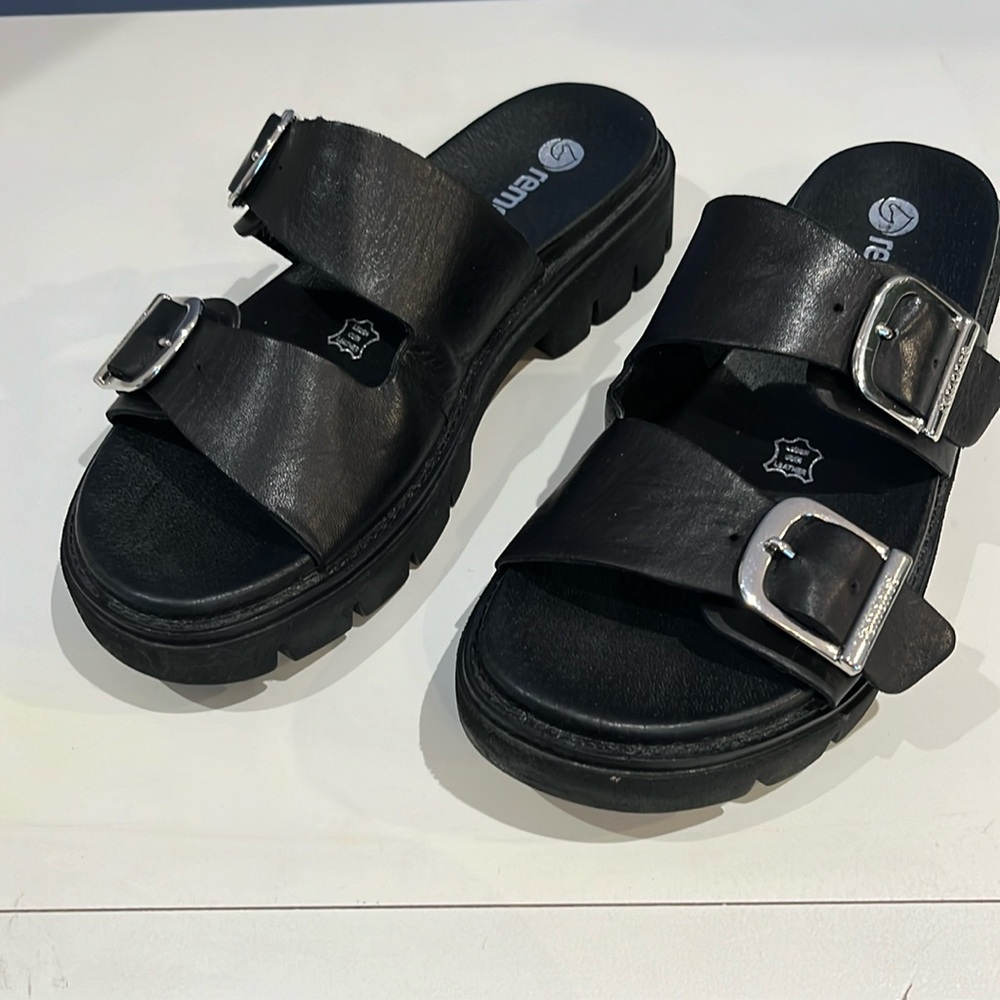 Remonte Buckle Sandals